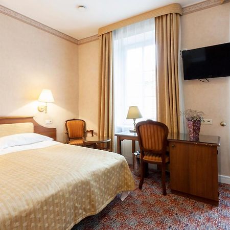 Story Inn Self Check-In Hotel Аеропорт Вільнюс Екстер'єр фото