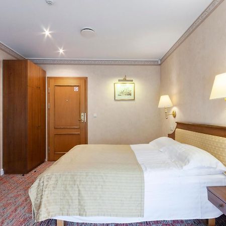 Story Inn Self Check-In Hotel Аеропорт Вільнюс Екстер'єр фото