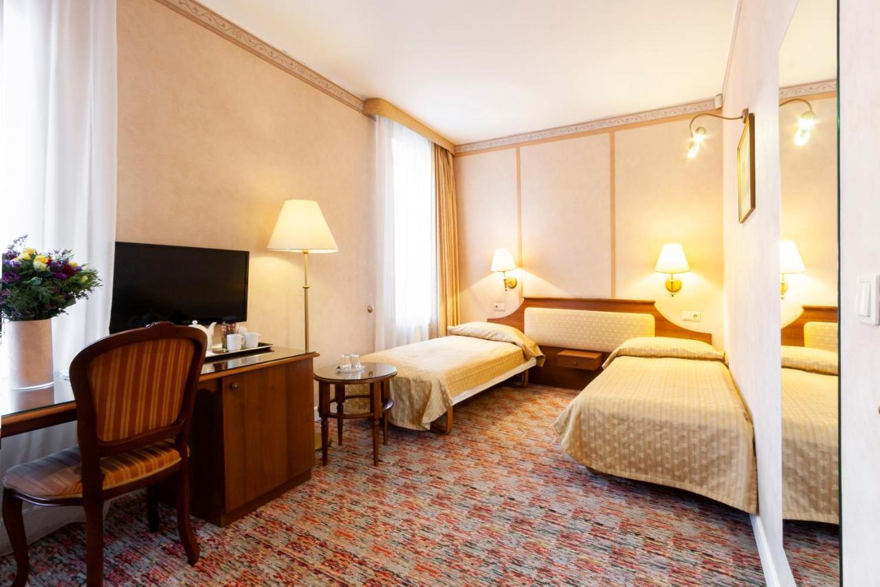Story Inn Self Check-In Hotel Аеропорт Вільнюс Екстер'єр фото