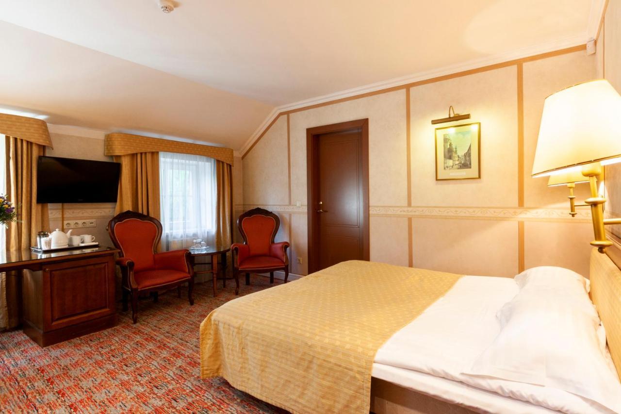 Story Inn Self Check-In Hotel Аеропорт Вільнюс Екстер'єр фото