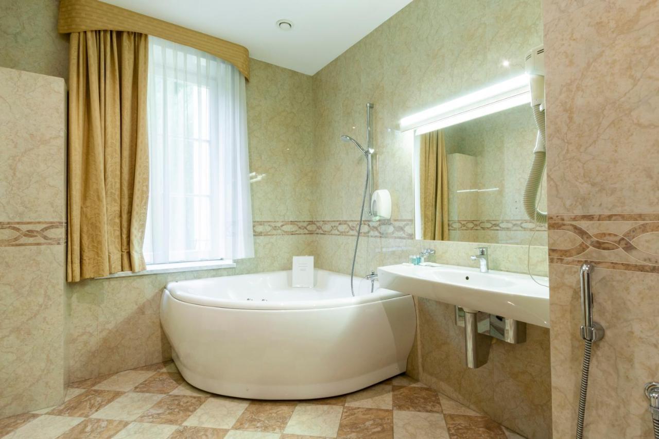 Story Inn Self Check-In Hotel Аеропорт Вільнюс Екстер'єр фото