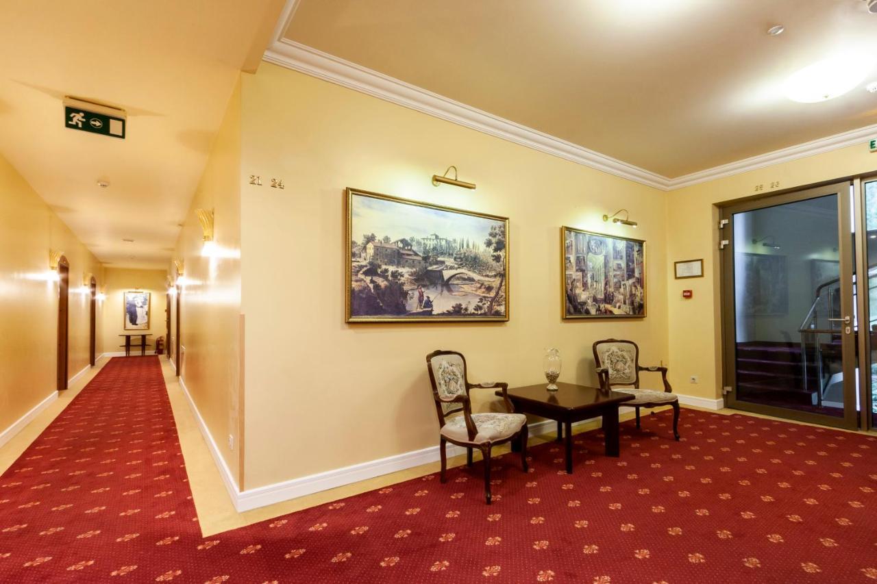Story Inn Self Check-In Hotel Аеропорт Вільнюс Екстер'єр фото