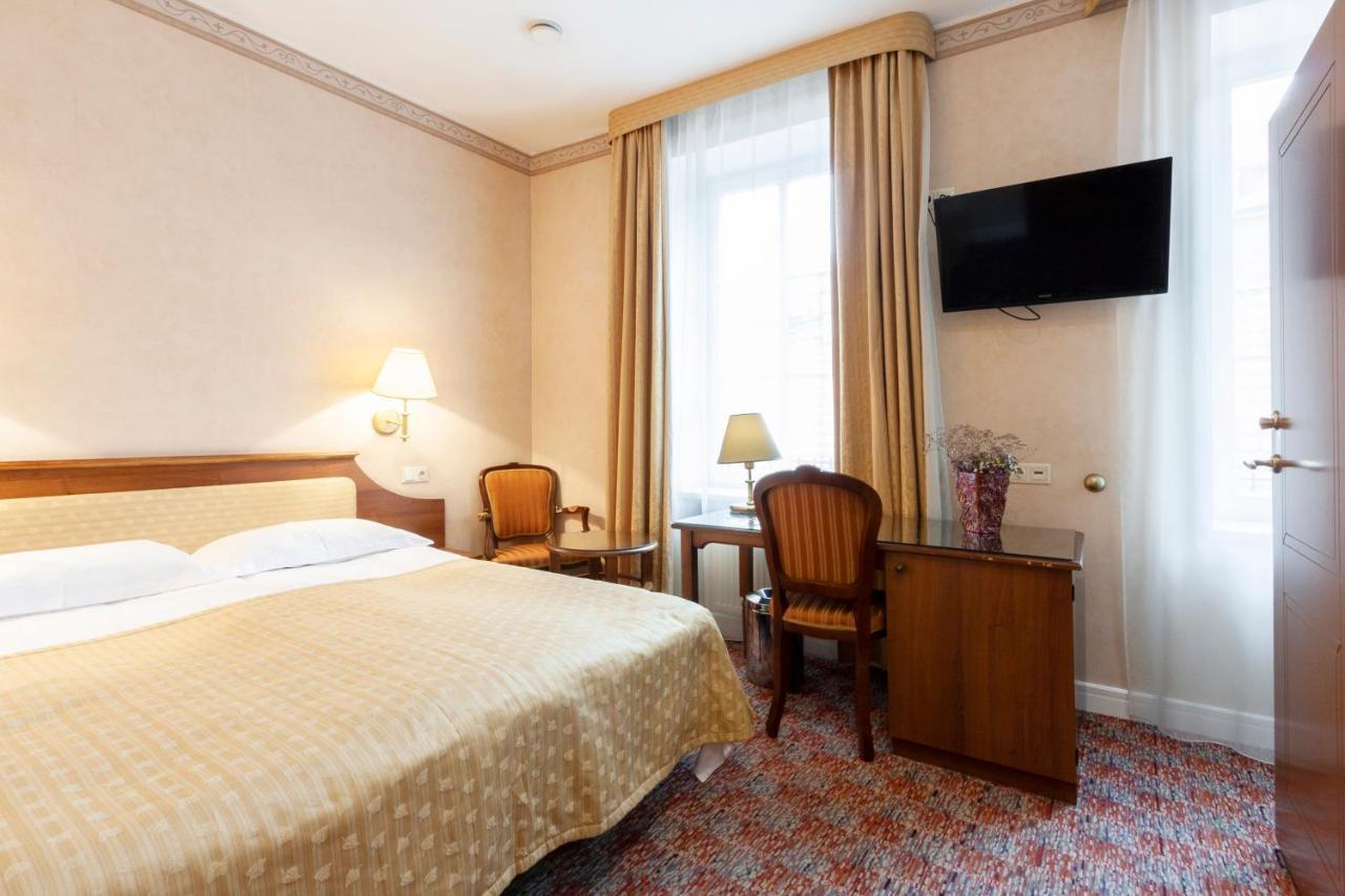 Story Inn Self Check-In Hotel Аеропорт Вільнюс Екстер'єр фото
