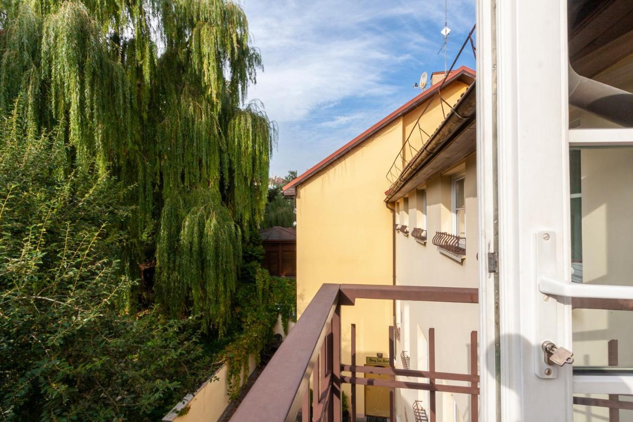 Story Inn Self Check-In Hotel Аеропорт Вільнюс Екстер'єр фото